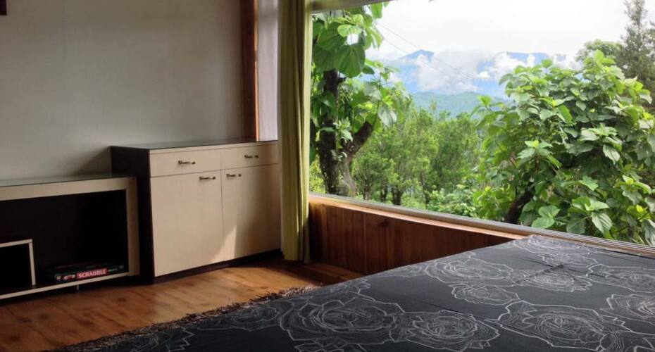 Birdsong Home, Mirik 4